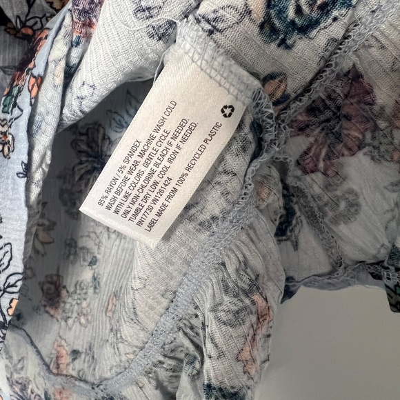 Art Class Floral Flutter Sleeve Top NWT Girl's Size Medium 7-8 - Picture 3 of 5